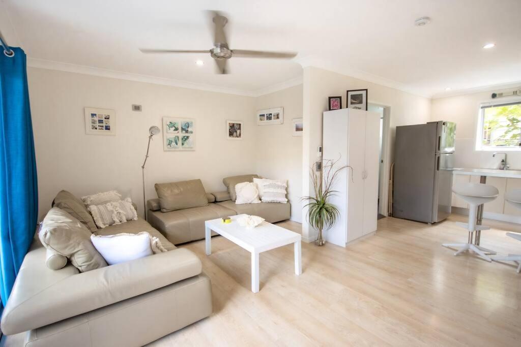 Fi's House * Gold Coast